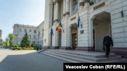 Termenul de depunere a dosarelor a expirat pe 15 mai, la 17.00.