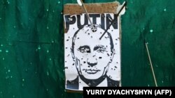 "Ata e kuptojnë se pasi Rusia ta humbë luftën – sepse askush në mesin e tyre nuk beson më në fitore –  do të jetë pika e nisjes së kësaj lufte për fron", tha për REL-in, gazetari rus, Roman Anin. 