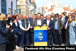 Alin Nica critică decizia de a pune un candidat comun cu PSD la primăria Timișoara și le cere primarilor din județ să se opună acestei măsuri.