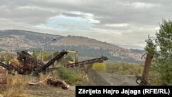 Lokacioni nga ku u zhvendosën mbetjet e rrezikshme në afërsi të fshatit Orman të Shkupit.