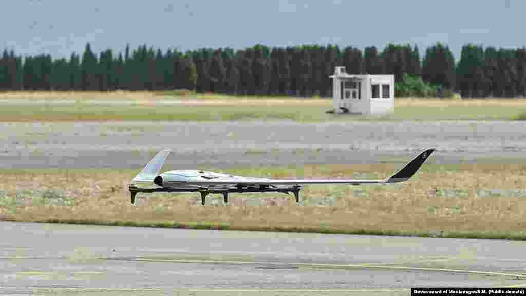 Crna Gora godišnje izdvaja dva odsto BDP-a za odbranu, od čega trećinu za njenu modernizaciju. &nbsp;