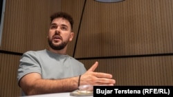 Vigan Disha, punëtor i kompanisë Speeex.