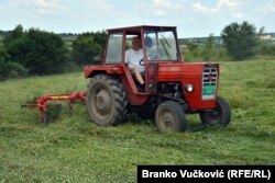 Kiša odložila prolećne radove za mesec dana, kaže Nektarijević
