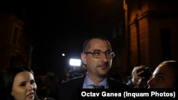 24 mai 2024, avocatul Doru Trăilă, la ieșirea din sediul Direcției Naționale Anticorupție, în jurul orei 04.00 dimineața. Audierile au început joi, în jurul prânzului.