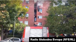 Пожар во зграда во скопската населба Хром. Полицијата пронајде тело, за кое подоцна соопштија дека лицето било убиено, а пожарот подметнат за да се скрие убиството. 22 септември, 2023. 