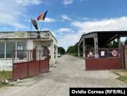 Deși poartă numele de Fabrica de Pulberi, uzina nu mai produce pulberi din 2004. Producția se rezumă la materie primă explozibilă.