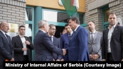 Ministri unutrašnjih poslova Srbije i Mađarske Bratislav Gašić i Šandor Pinter razgovarali su na graničnom prelazu Reske o zajedničkoj borbi protiv iregularnih migracija