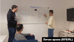 Радослав Евтимов, Веселин Златаров и Даниел Янев са трима от членовете на „Лъжеш ли?“