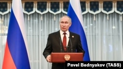 Киргистан, 9 декември, 2022 - Рускиот претседател Владимир Путин на прес-конференција по седница на Врховниот евроазиски економски совет 