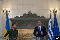 Presidenti i Ukrainës, Volodymyr Zelensky, dhe kryeministri i Greqisë, Kyriakos Mitsotakis. Athinë, 21 gusht 2023.
