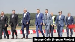 Inaugurarea podului suspendat de la Brăila s-a făcut în prezența celor mai importanți oficiali ai statului.