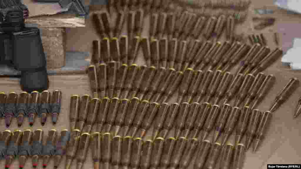 Sipas Sveçlës, në bazë të armëve që kanë gjetur, besohet se ka pasur plan që në sulm të përfshiheshin &ldquo;qindra persona për destabilizimin e vendit tonë&rdquo;.