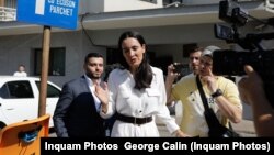 Primarul sectorului 1, Clotilde Armand