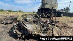 ჩამოვარდნილი თვითმფრინავის ნატეხი, ჟიტომირი, უკრაინა, 2023 წლის აგვისტო