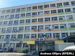 Intrarea principală în Spitalul „Sf Pantelimon” din Capitală.