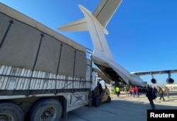 Sirijski avion na aeroderomu u Alepu, 14. februar