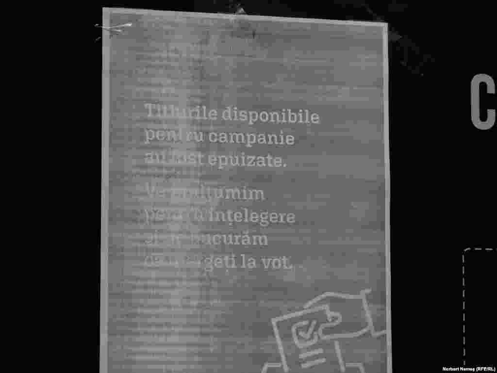 Ca să încurajeze votul, un lanț de librării a oferit cărți și reviste gratuit persoanelor care au arătat abțibildul de pe actul de identitate. Una dintre librăriile din centrul orașului a deschis la ora 10:00, iar stocul de cărți s-a epuizat până la ora 12.00.