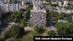 Tizenegy emeletes panelház Nyíregyházán (képünk illusztráció)