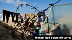 Raseljeni Palestinci u gradu Rafah na jugu Pojasa Gaze, 10. februar 2024. 