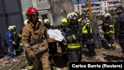 Imaginea distrugerilor și victimelor atacului rusesc din Uman, Ucraina, de săptămâna trecută.