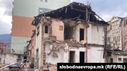 Небезбедна градежна локација во Скопје - Архива