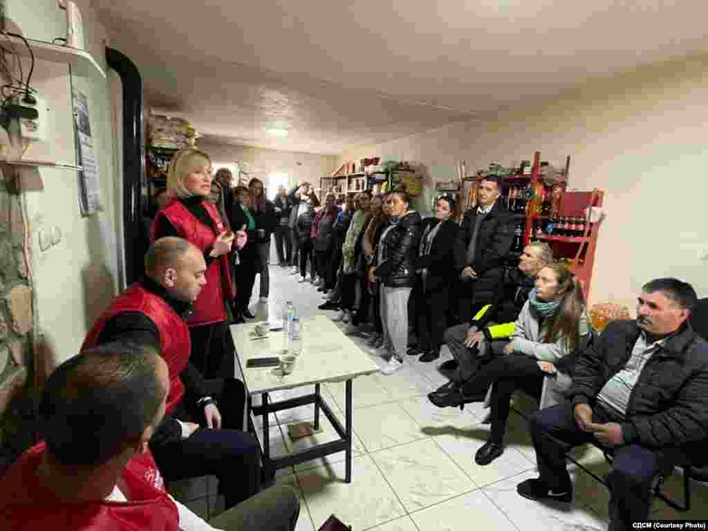 Богданка Кузеска со струмичани