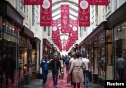 Londra, sub semnul încoronării Regelui Charles, Arcadele Burlington, 3 aprilie 2023.