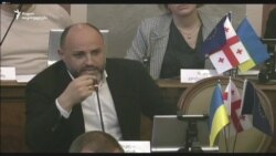 საკრებულოს სხდომაზე კანცელარიის სკვერის შესახებ განცხადებები