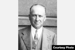 Франсиско Ларго Кабальеро, глава правительства Народного фронта в 1936-37 гг.