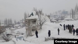 Снежная лавина сошла в Хороге  около 10 часов утра 15 февраля.