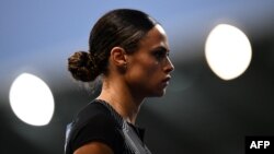 Сидни Маклафлин-Леврон на състезанието на 400 метра с препятствия за жени на Диамантената лига в Париж, 9 юни 2023 г.