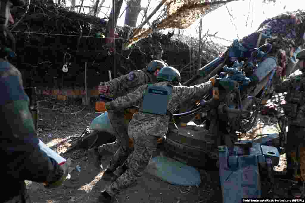 Nekoliko trenutaka kasnije, jedinica djeluje brzo nakon što je vazdušno izviđanje lociralo novu metu.