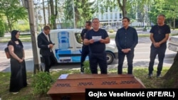 Performans "Smrt demokratije" ispred zgrade Skupštine RS, Banjaluka, 22. maj 2024. godine