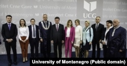 Rektori i Universitetit të Malit të Zi, Danilo Nikoliq, i ndau një doktoratë nderi Miroslav Lajçakut në maj 2019.