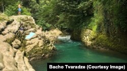 კანიონი სამეგრელოში სოფელ ბალდასთან მდებარეობს