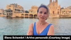 Elena Schembri este stabilită în Malta din 2010. Acolo muncește la o instituție de stat și și-a întemeiat o familie.