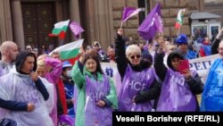 Кадър от протеста на миньори и енергетици, които настояват либерализацията на пазара на електроенергия да се отложи. 25 април 2024 г.