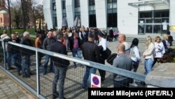 Štrajkačka straža administrativnih radnika Osnovnog suda u Banjaluci, Banjaluka, 19. mart 2024. godine.