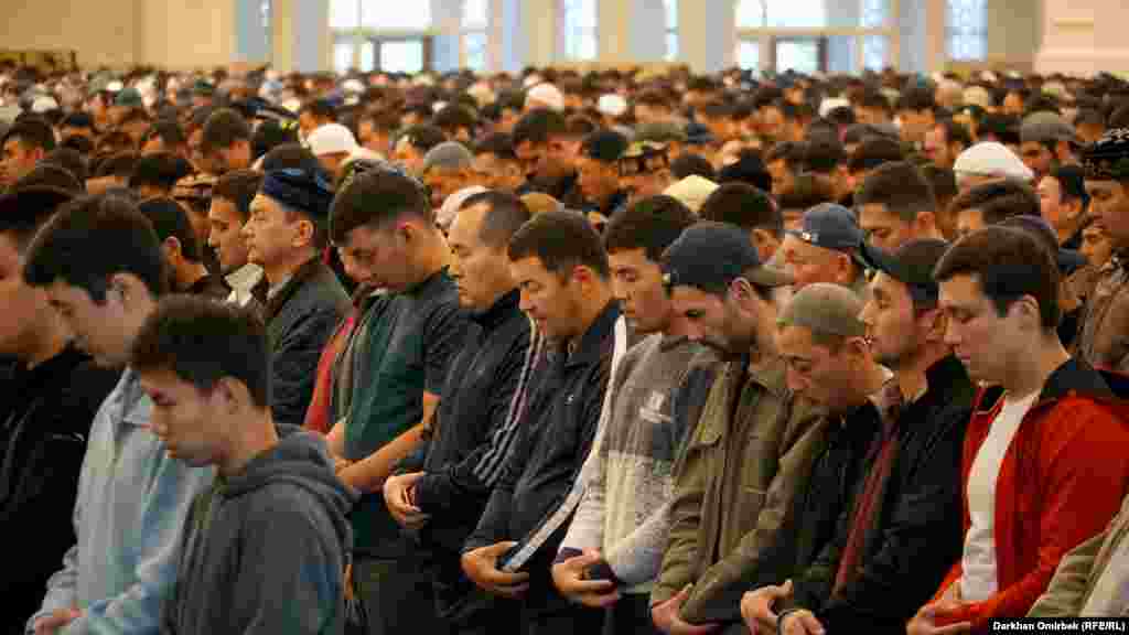 Мусульманский храм был построен по инициативе бывшего президента Казахстана Нурсултана Назарбаева. Архитектор &ndash; Айшекул Эрин, гражданка Турции