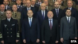 Годишната конференция на началника на отбраната, 20 февруари 2024. Oт ляво надясно: началникът на отбраната Емил Ефтимов, президентът Румен Радев, министърът на отбраната Тодор Тагарев и председателят на Комисията по отбрана в НС Христо Гаджев.