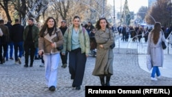 Djevojke u Prištini, decembar 2023.