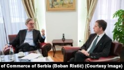 Predsednik Privredne komore Srbije Marko Čadež (levo) na sastanku sa ministrom spoljnih poslova Srbije Markom Đurićem (desno) o pristupanju Srbije Svetskoj trgovinskoj organizaciji, Beograd, 3. jul 2024. 