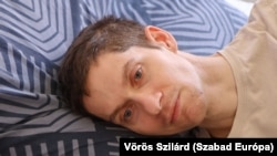 Karsai Dániel 2024. május 21-én interjút adott a Szabad Európának, ez a fotó akkor készült róla