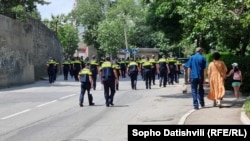 პოლიცია საფესტივალო ტერიტორიისკენ მიმავალ გზაზე. 8 ივლისი, 2023 წელი