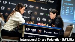 Втората партия от финала между Нургюл Салимова и Александра Горячкина продължи близо шест часа.