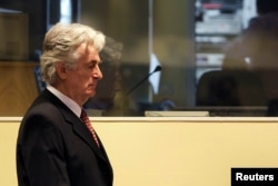 Бывший президент Республики Сербской Радован Караджич во время слушаний Международного трибунала по бывшей Югославии. Гаага, 29 августа 2008 года