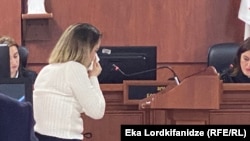 „პირველად ხელი რომ დამარტყა, ერთი კვირის დაქორწინებული ვიყავით“, - თქვა სასამართლოზე დიანა მახარაძემ.