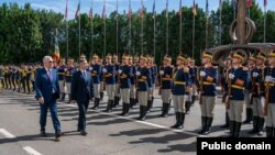 Miniștrii apărării din R. Moldova și România, Anatolie Nosatîi, și Angel Tîlvăr, la București