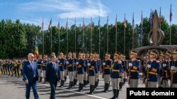 Miniștrii apărării din R. Moldova și România, Anatolie Nosatîi și Angel Tîlvăr, la București