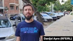 "Bolje je kajati se što si glasao, nego što nisi", smatra Dejan Šaponja.